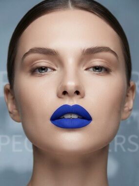 Matte Liquid Lipstick — Intense Royal Blue (17#)